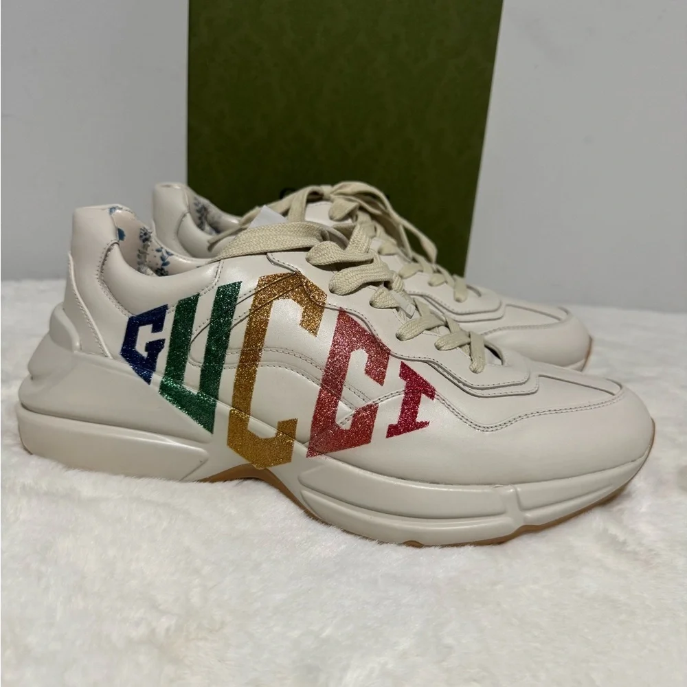 Gucci Cream Sneakers with Multicolor Logo - Picture 1 of 7